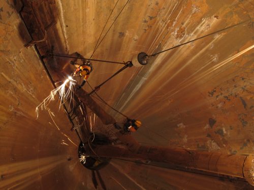 Vertech IRATA mechanical and IRATA welders conducting remediation on mining infrastructure in the Pilbara